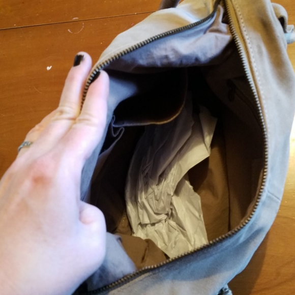 Tan suede shoulder bag - Picture 3 of 5